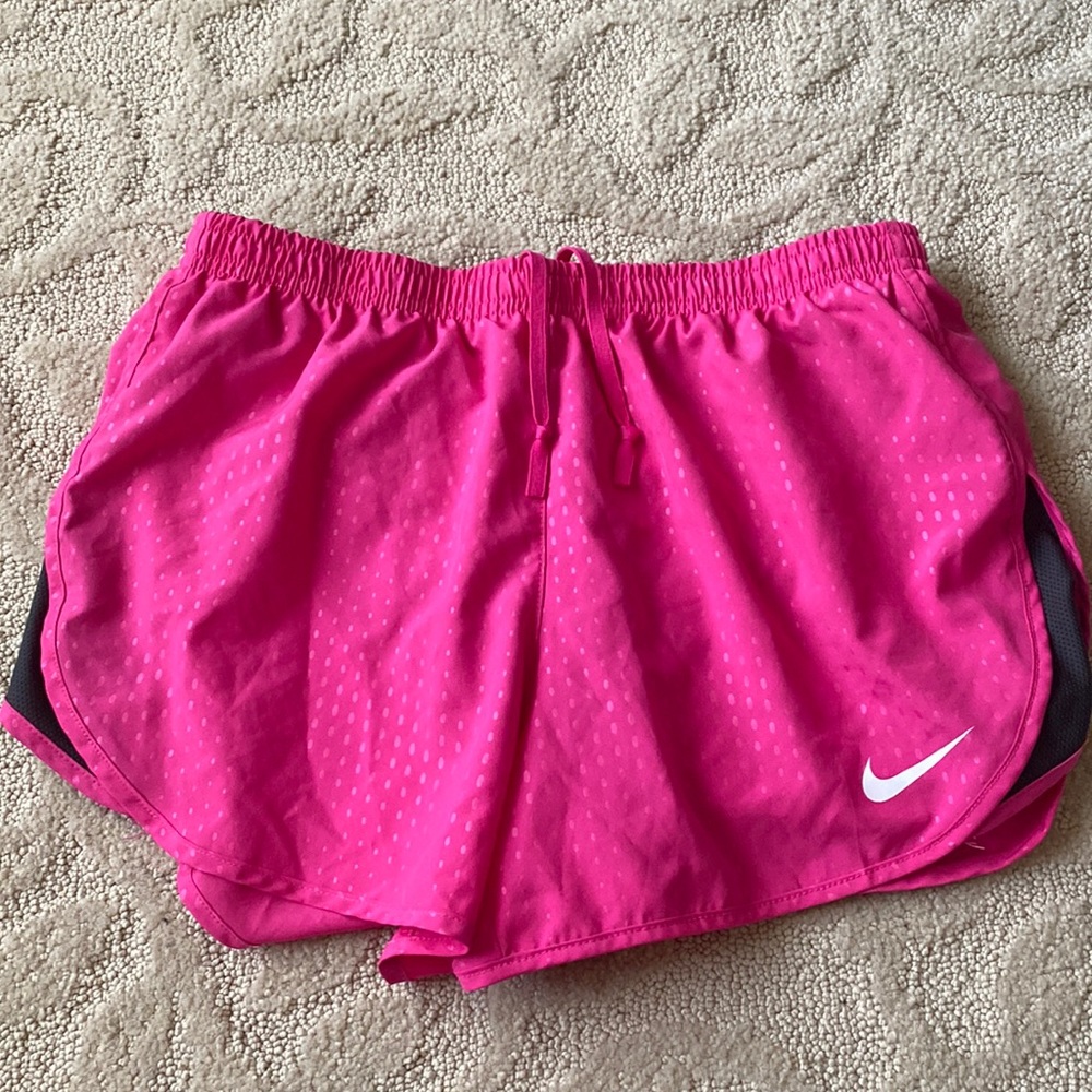 NIKE Pink athletic women’s shorts
